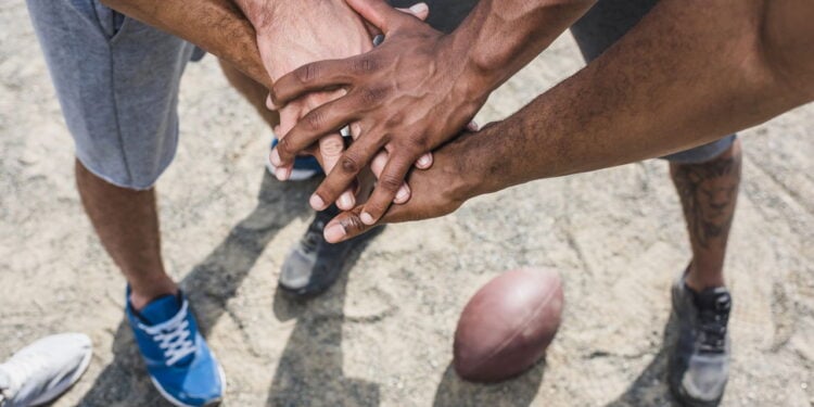 Esporte em equipe é o segredo para mais saúde emocional