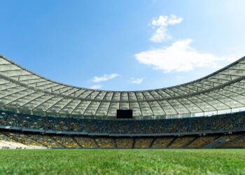 A revolução da iluminação dos estádios no futebol moderno