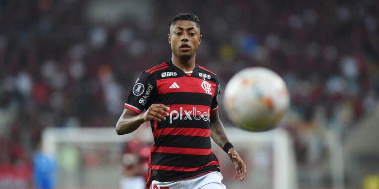 Enquanto o Flamengo negocia patrocínio, veja qual clube tem a camisa mais cara do mundo!
