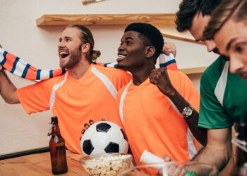 Por que o cachecol é mais que um acessório e simboliza identidade