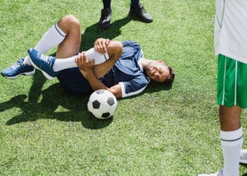Futebol melhora o equilíbrio corporal e evita lesões