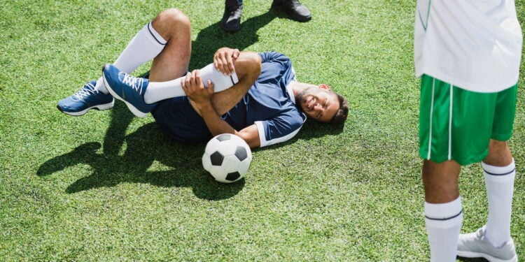 Futebol melhora o equilíbrio corporal e evita lesões