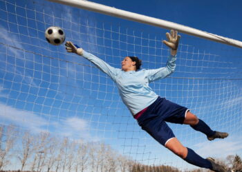 Como o estilo dos goleiros evoluiu com moda e tecnologia no futebol