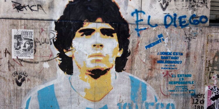 O Poder do Grafite para Celebrar a Paixão pelo Futebol nas Ruas