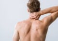 Acabe com a dor no pescoço causada por má postura com esses exercícios!