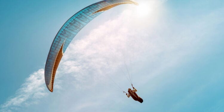 Parapente para iniciantes com os melhores destinos e dicas