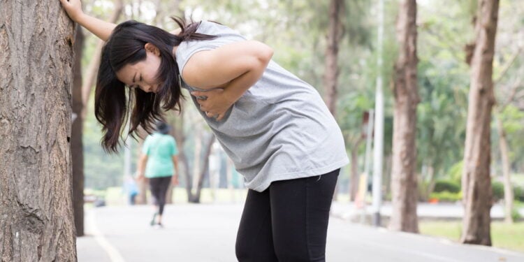 Você sente dor lateral ao correr? Veja o que pode estar fazendo errado