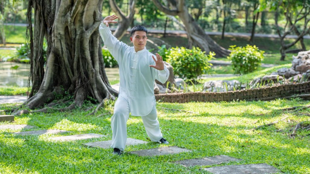 Como o Tai Chi ajuda a relaxar e manter a mente focada