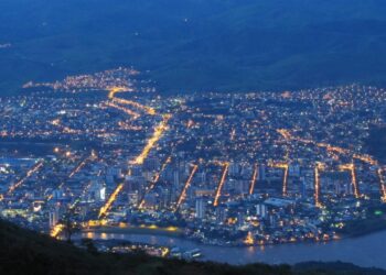 Localizada no estado de Minas Gerais, Governador Valadares se destaca como um dos destinos mais procurados por entusiastas de esportes de aventura - Fonte: (Wikimedia Commons)