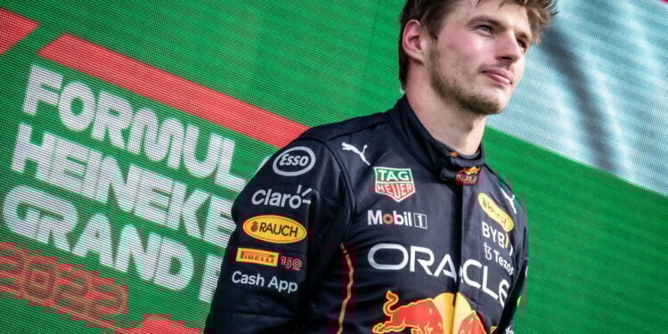 Max Verstappen muda para a Porsche