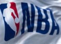 O estilo da NBA que transformou sneakers e roupas largas em ícones