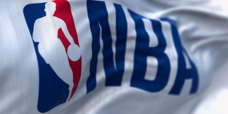 O estilo da NBA que transformou sneakers e roupas largas em ícones