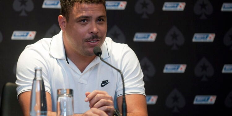 De ídolo do gramado a dono de clube a tendência que veio para ficar