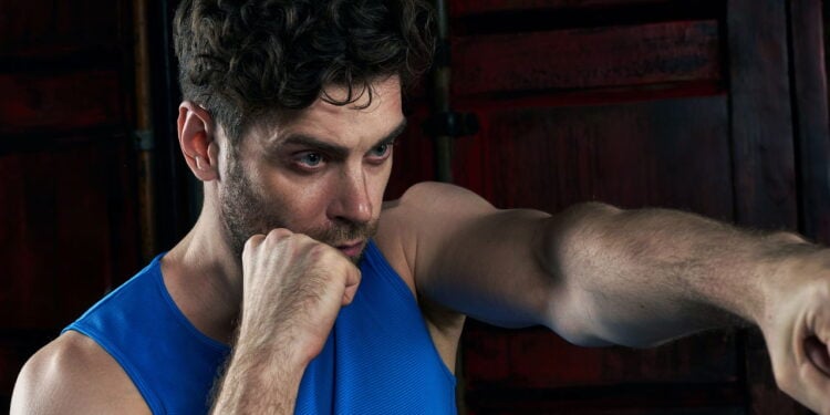 O segredo das artes marciais para conquistar uma postura perfeita