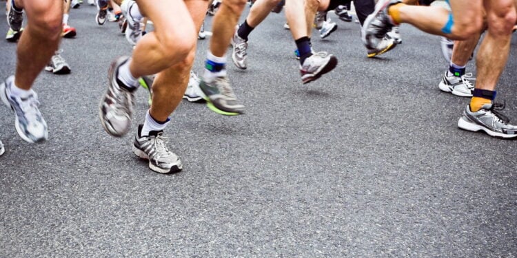 Como a corrida fortalece o core e melhora a postura naturalmente