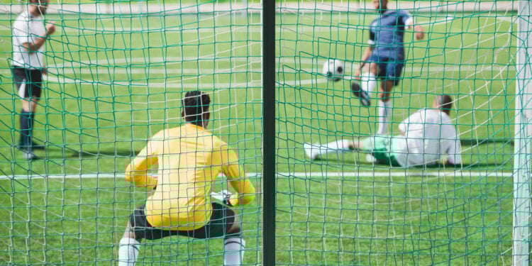O futebol é um aliado poderoso para postura e coluna saudável
