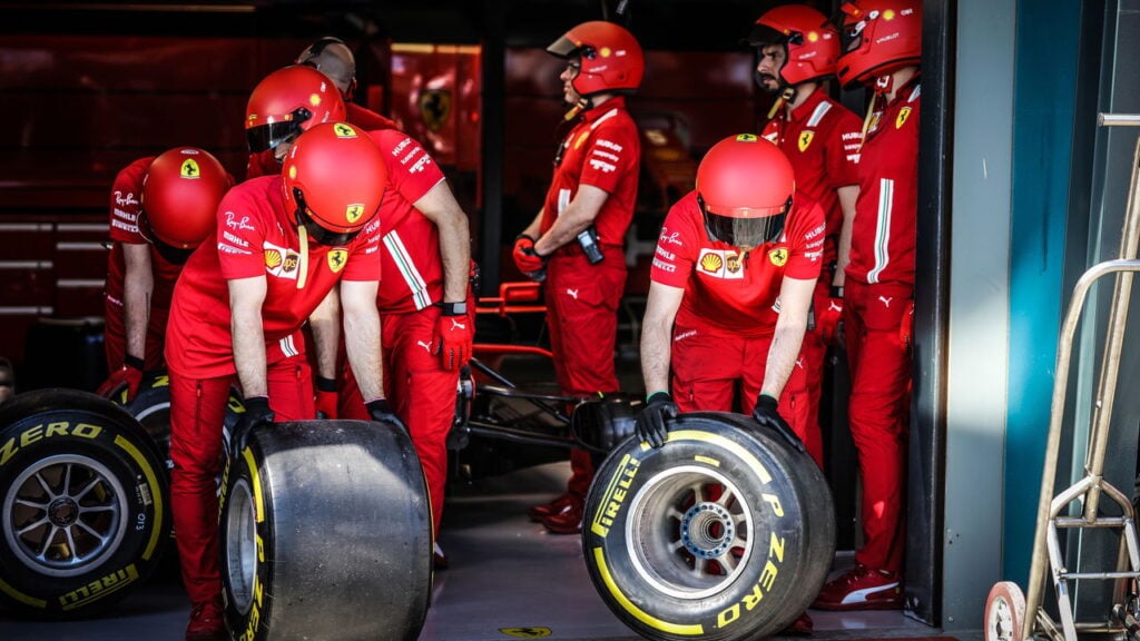 Salário de mecânico F1 surpreende mas rotina vai muito além do glamour televisivo