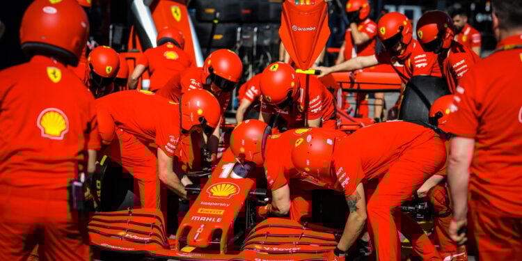 Salário de mecânico F1 surpreende, mas rotina vai muito além do glamour televisivo