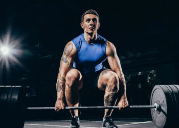 A musculação é o treino que fortalece corpo e mente