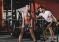 Musculação fortalece corpo e mente com benefícios surpreendentes