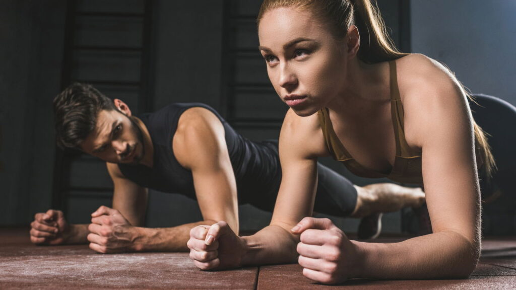 Musculação correta fortalece coluna e previne dores posturais