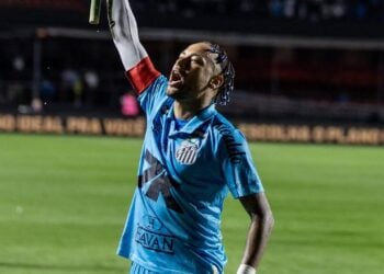 Como o Santos utiliza equipamentos modernos para treinar Neymar
