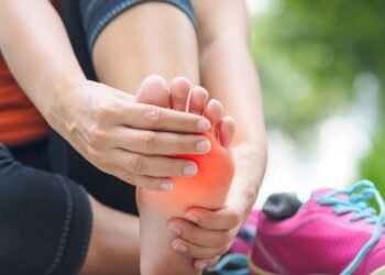 O que usar nos pés para correr sem dor nem machucados