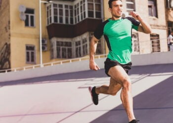 A técnica de respiração que pode transformar sua corrida e sua mente