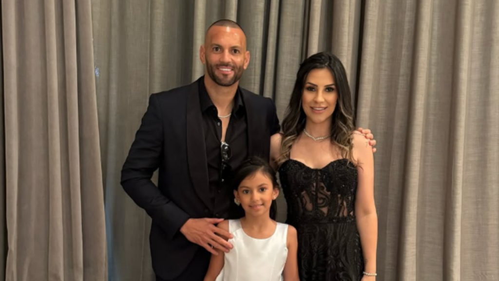 Mulher de Weverton decorou mansão de 700m² em Alphaville e cuida da família toda